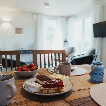 Ferienhaus Neu Rügen Resørt Großzügige, Gemütliche Doppelhaushälfte Jonte Mit Terrasse Sagard